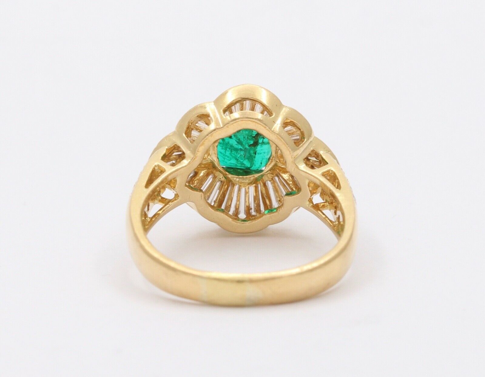 Vintage Natural Emerald Baguette Diamonds 18K Yellow Gold Ring
