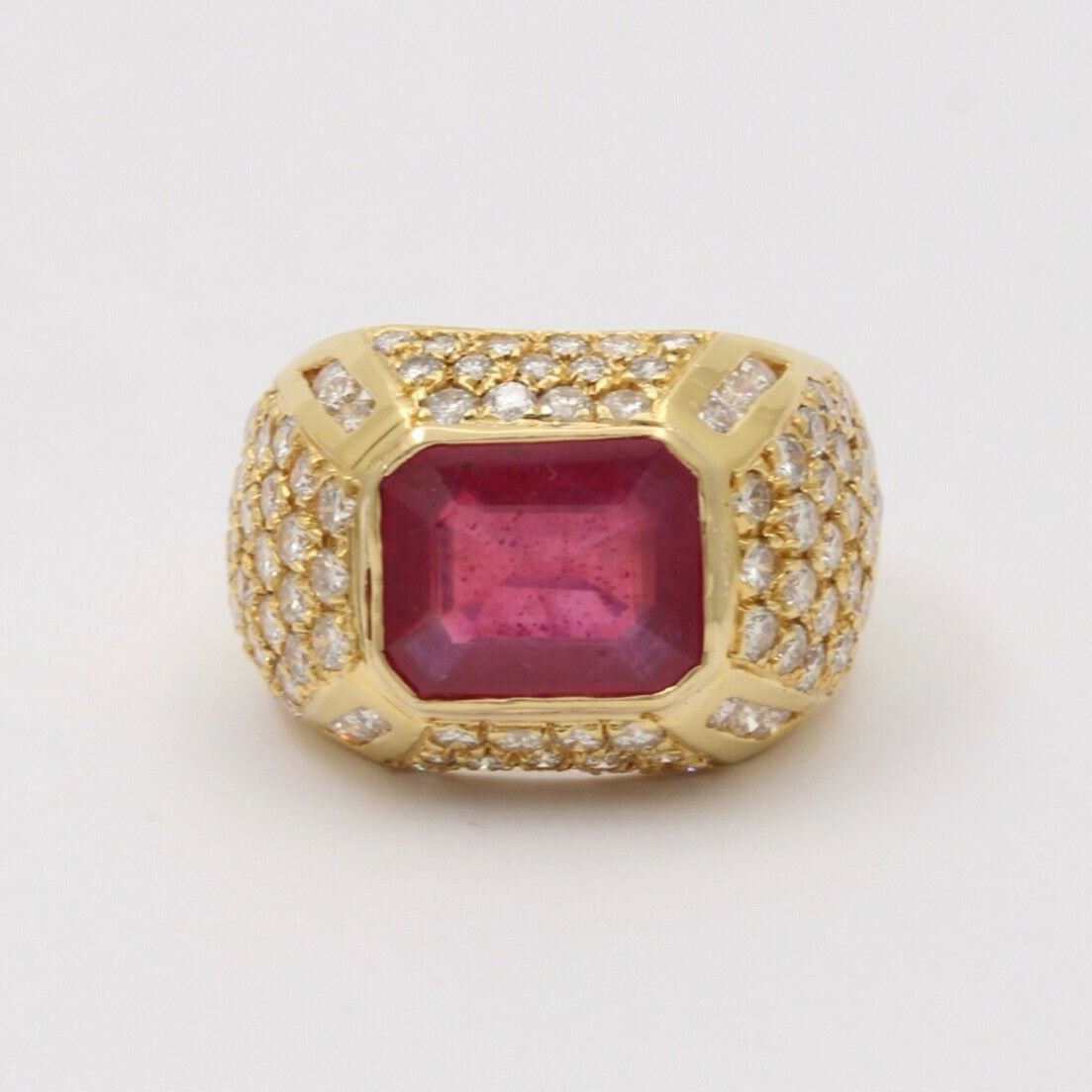 Vintage Ladies 4 Carat Ruby Diamond 18K Yellow Gold Cluster Ring