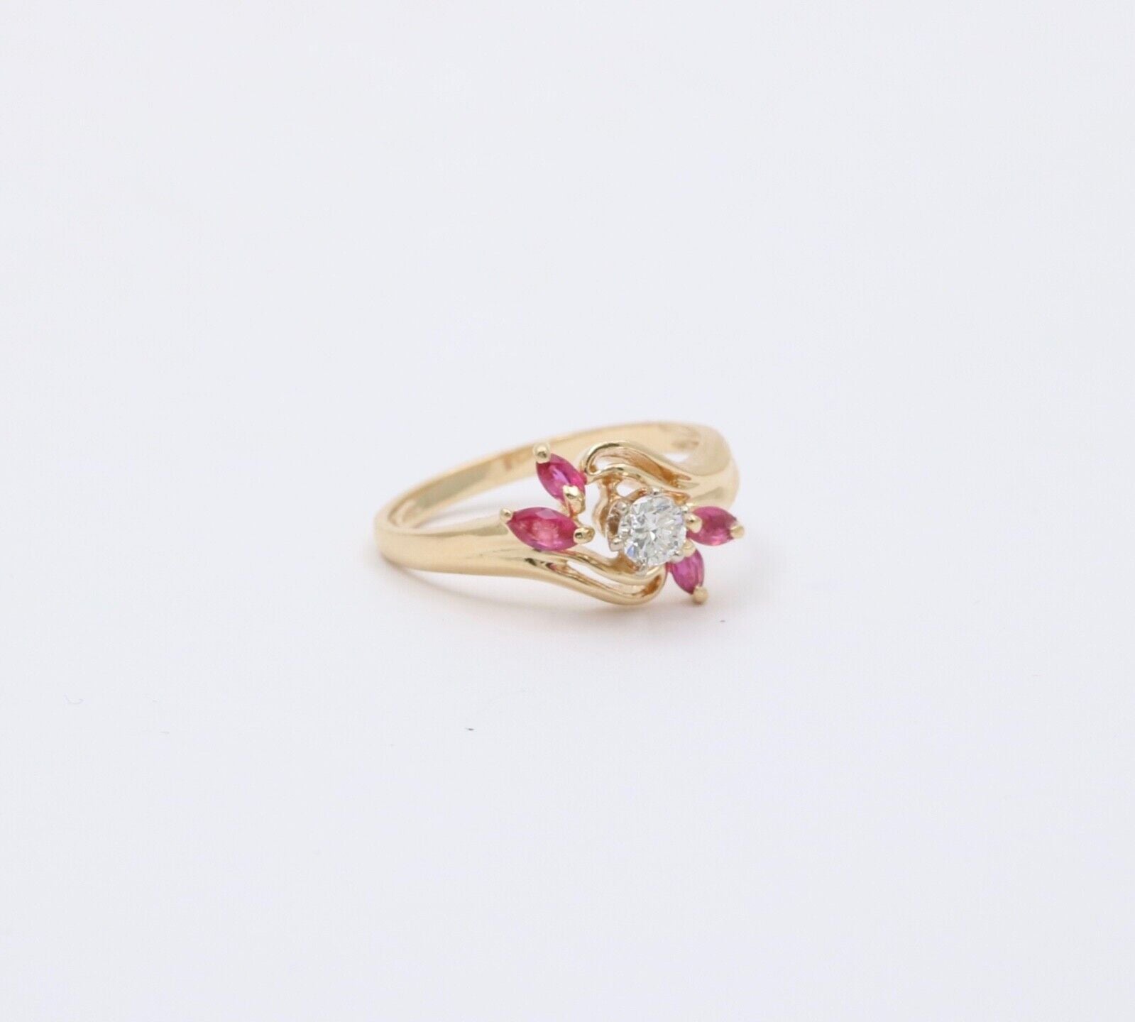 Vintage Retro 1930”s 14K Rose Gold Diamond & Ruby Ring Band.