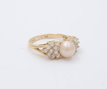 Load image into Gallery viewer, Vintage 10K Gold Pearl Cocktail Ring.
