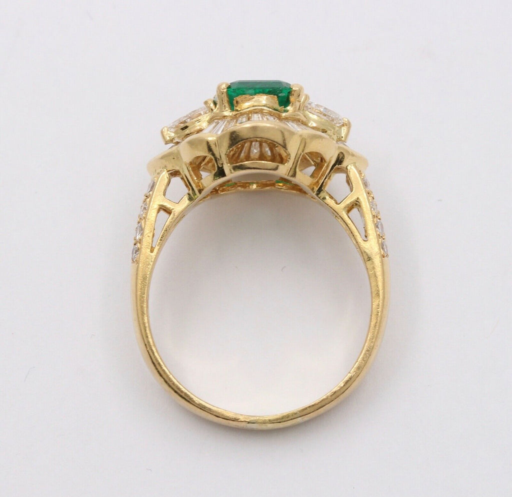 Vintage Natural Emerald Baguette Diamonds 18K Yellow Gold Ring