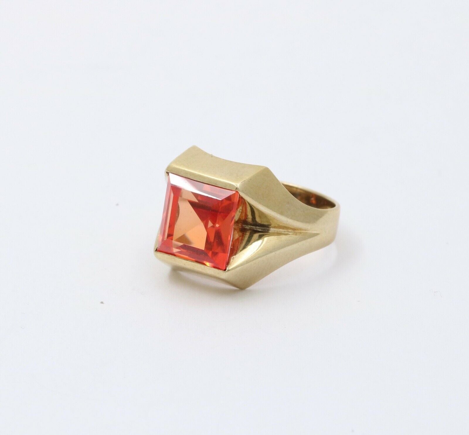 Beautiful Erie Basin Orange Stone 9K Yellow Gold Ring