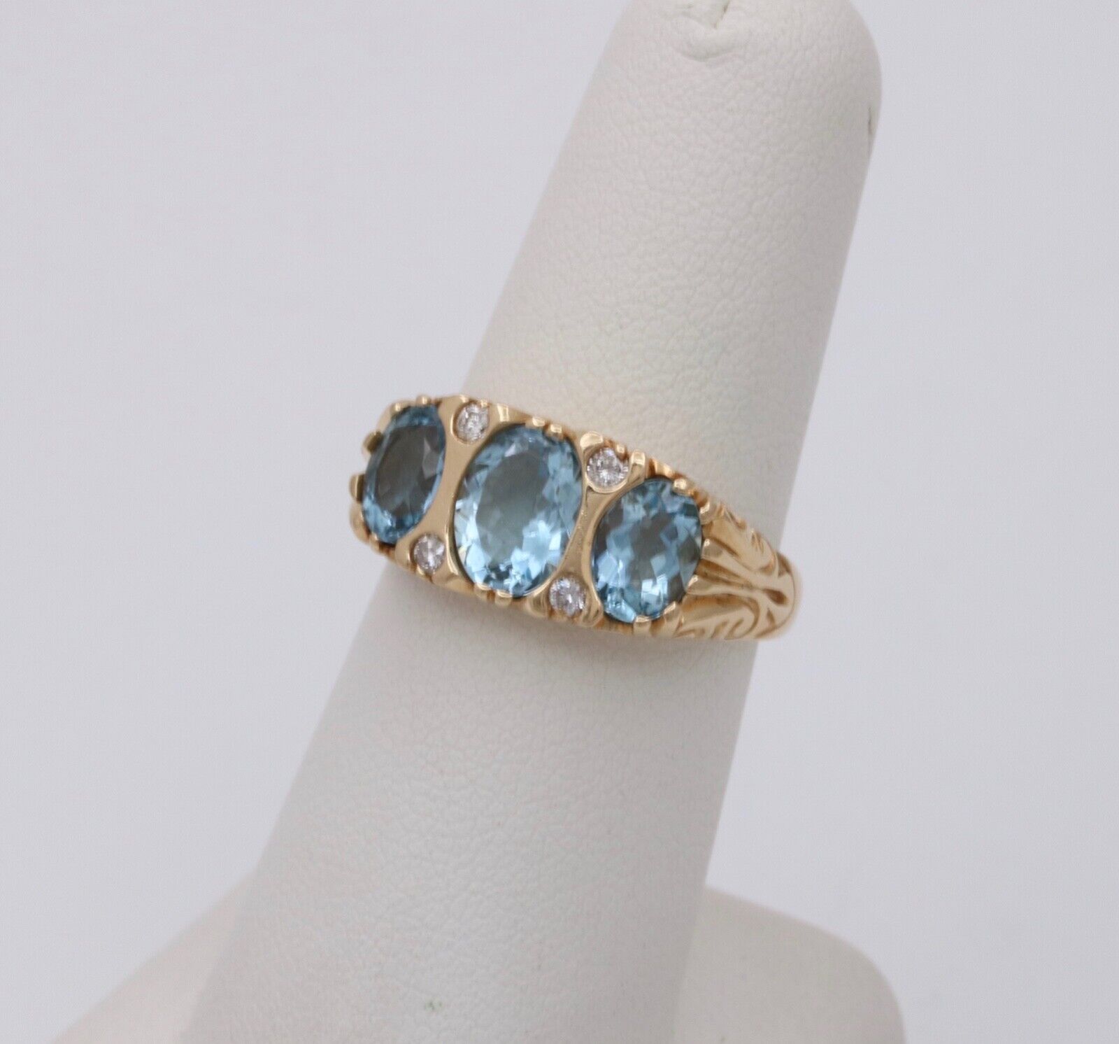Vintage Victorian Style Blue Topaz 14K Yellow Gold Ring Band