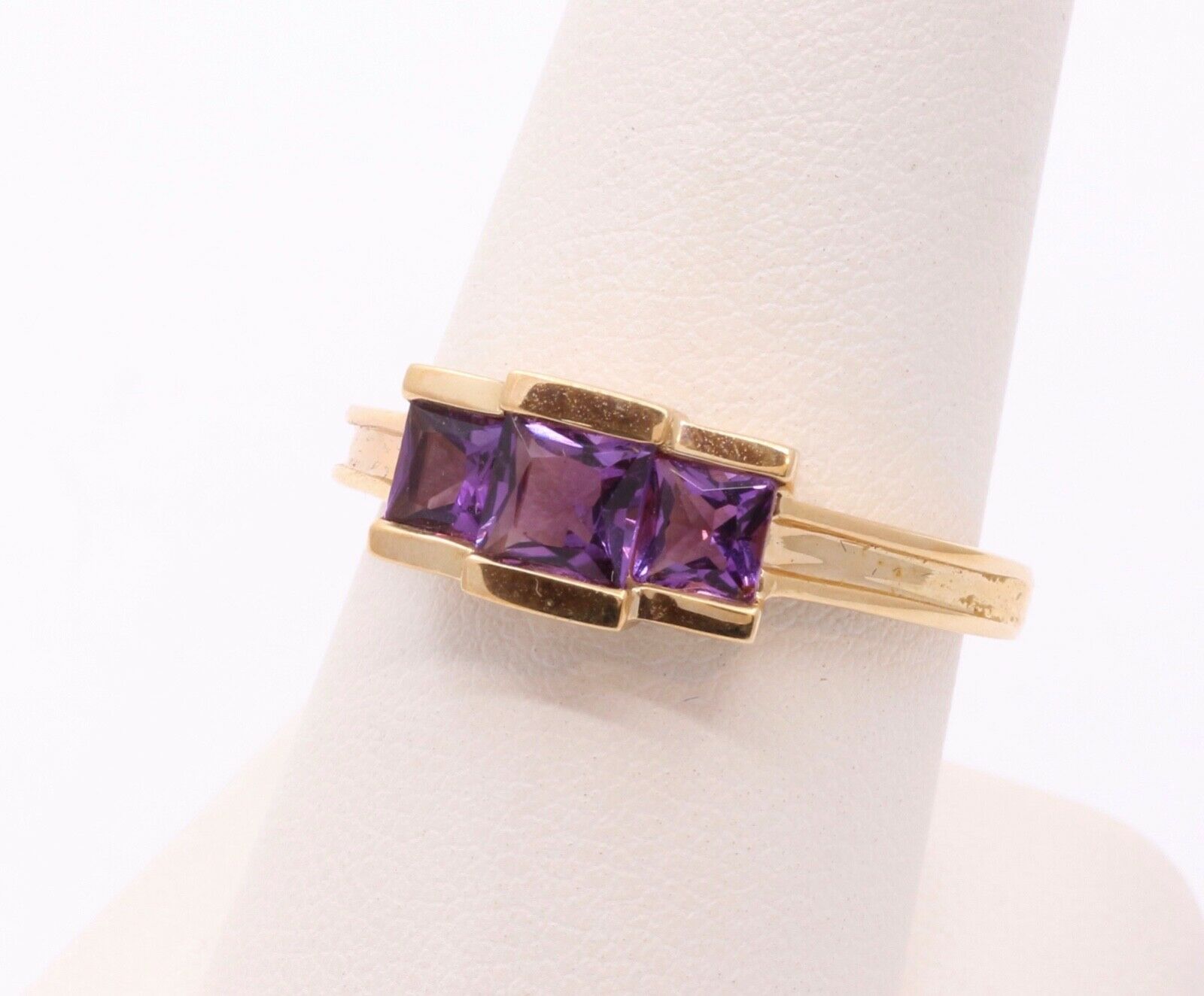 Vintage Three Stone Amethyst 14K Yellow Gold Ring