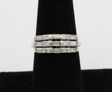 Load image into Gallery viewer, Vintage Baguette Round Platinum Wedding Band
