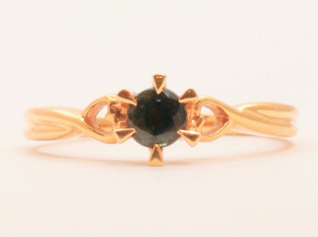 Vintage Ladies Solitaire Blue Sapphire 18K Yellow Gold Ring