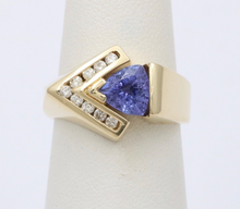 Load image into Gallery viewer, Vintage 14K Gold Geometric Tanzanite And Diamond Ring Band
