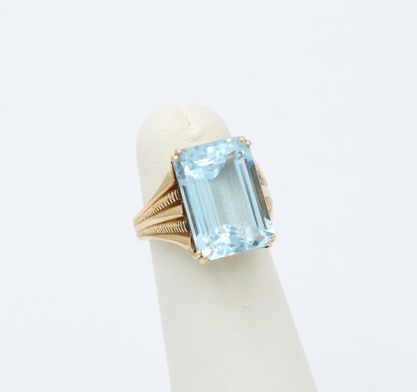 Art Deco Aquamarine 14K Yellow Gold Ring