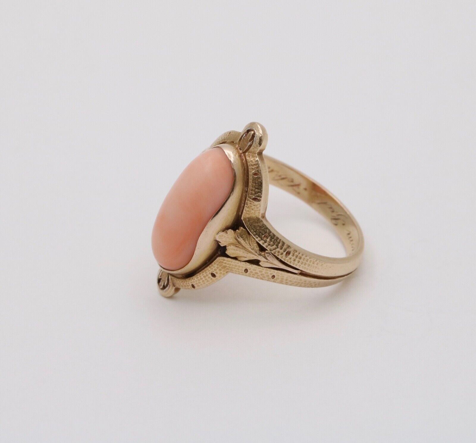 Antique 14K Yellow Gold Cushion Coral Leaf Ring