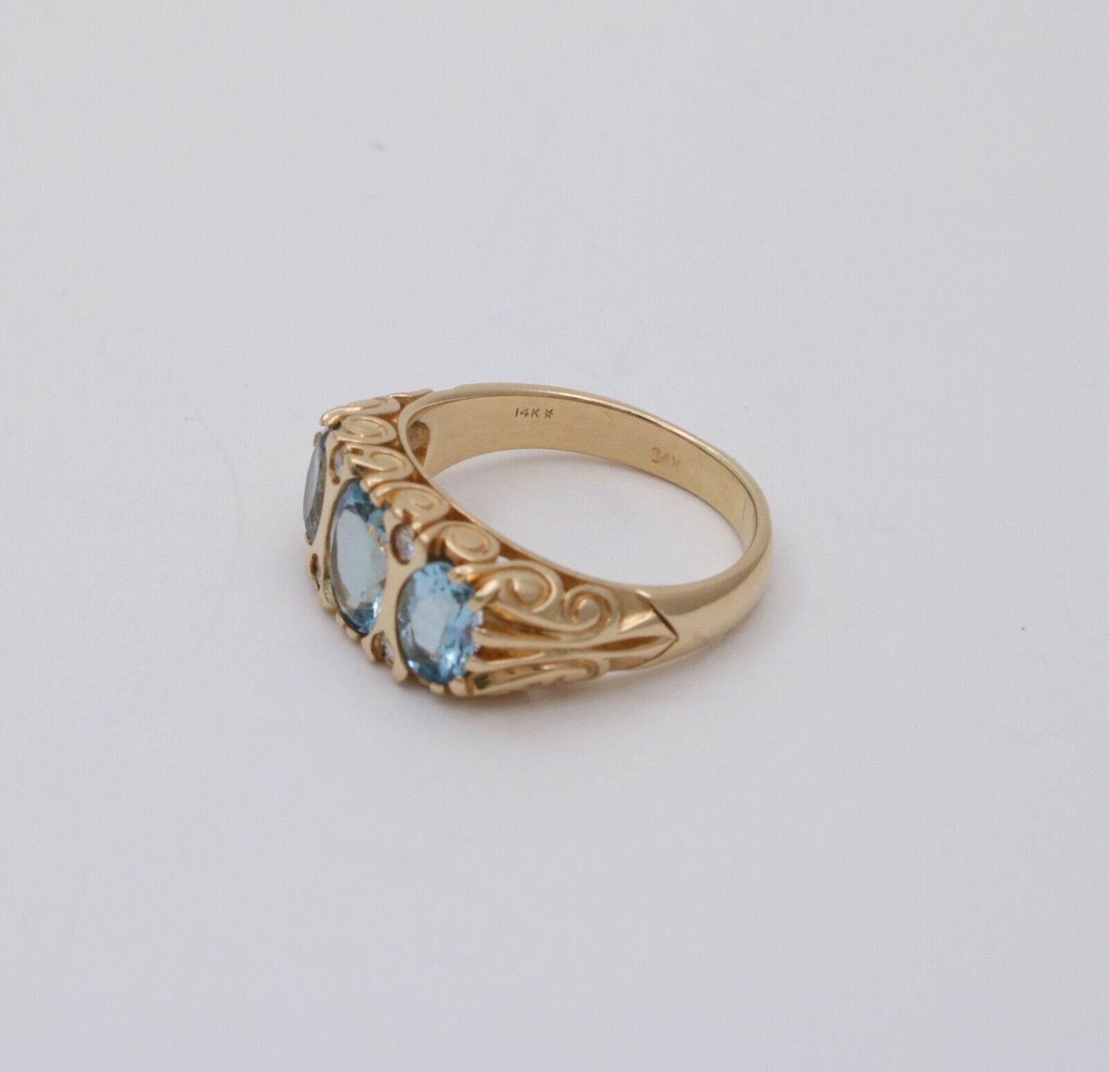 Vintage Victorian Style Blue Topaz 14K Yellow Gold Ring Band