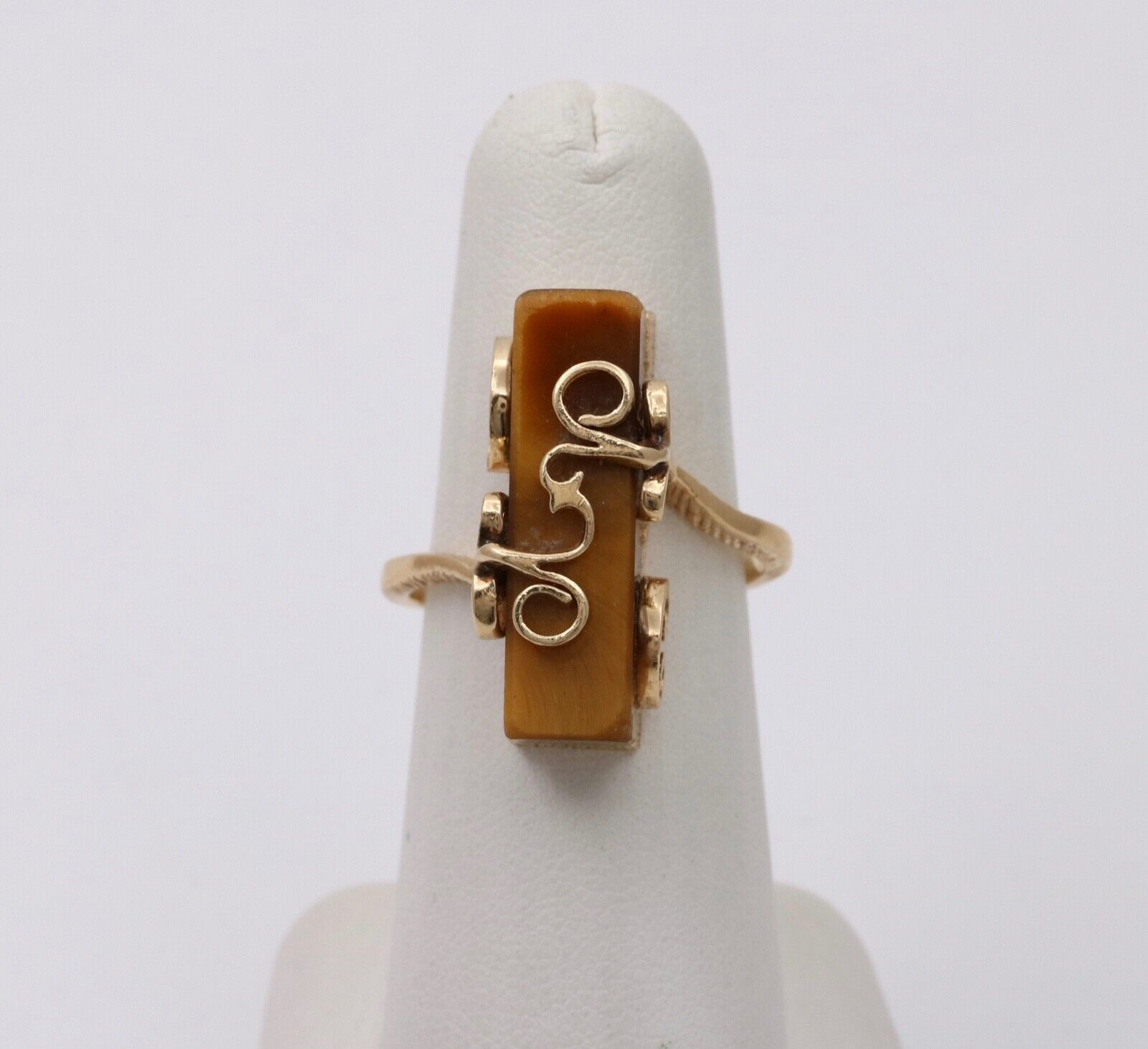 Vintage 14K Yellow Gold Tiger Eye Swirling Ring