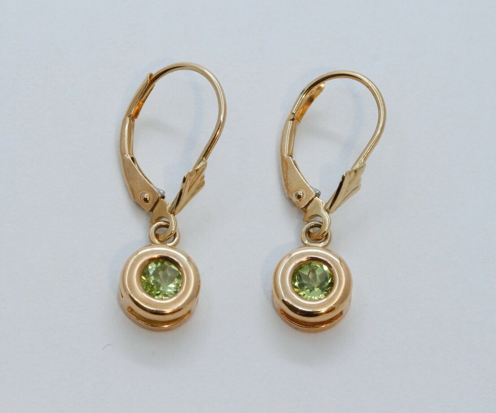 Ladies Vintage Peridot 14K Yellow Gold Earrings