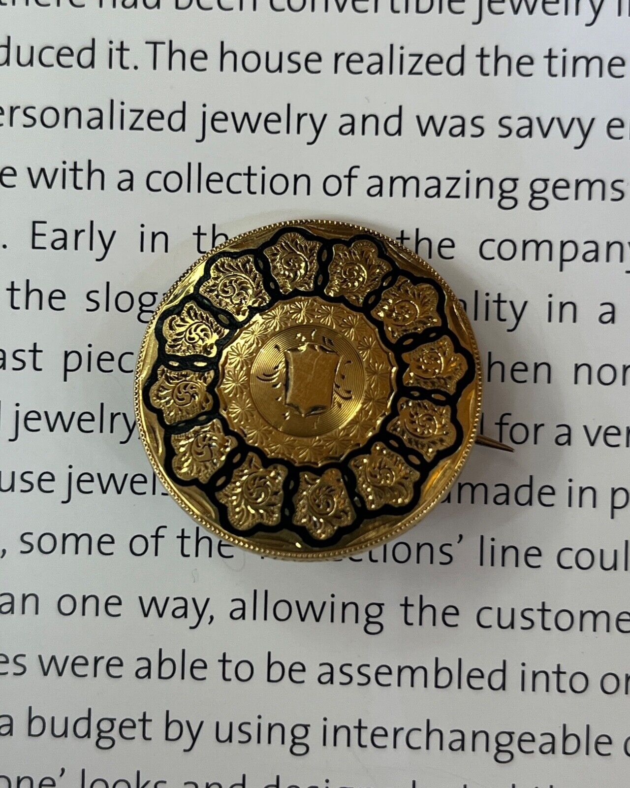 Antique 18K Yellow Gold Circle Enamel Black Brooch