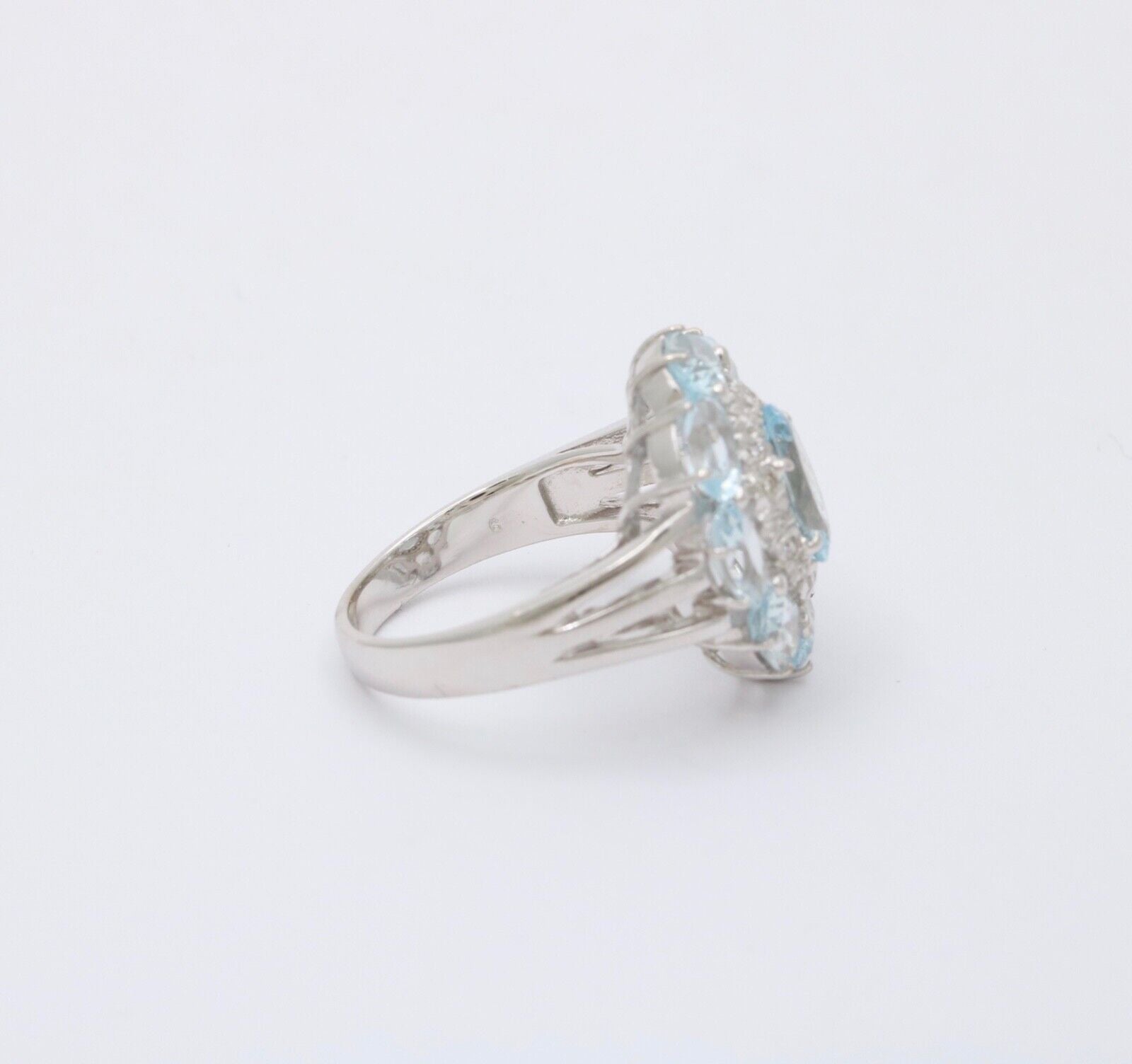 Vintage 18K White Gold Aquamarine and Diamond Ring