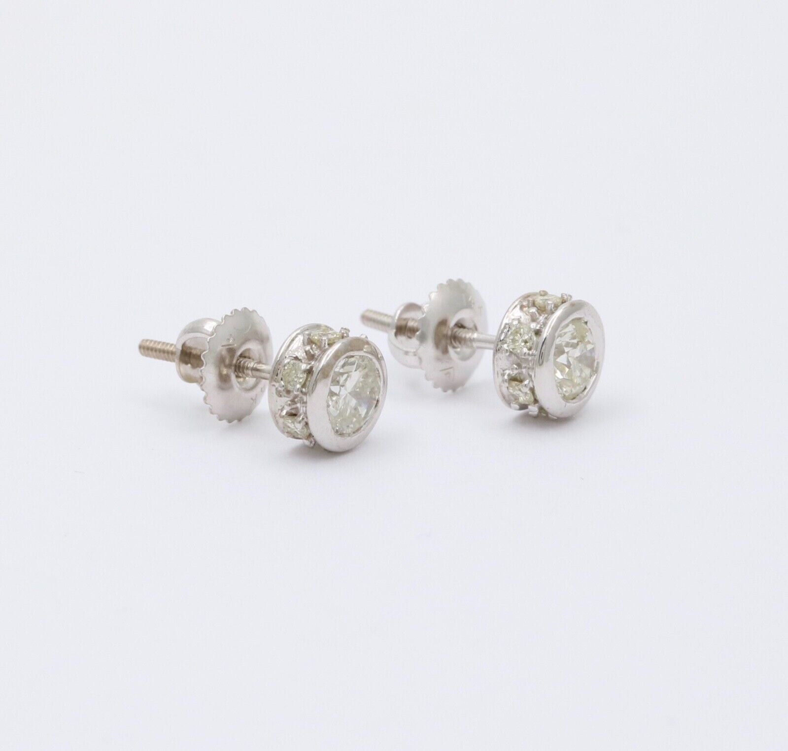 Classic 14K White Gold Diamond Studs, Earrings.