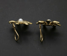 Load image into Gallery viewer, Tiffany and Co. Flower 18K Yellow Gold Pearl French Clip Earrings
