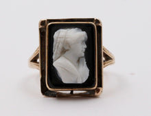 Load image into Gallery viewer, Art Deco Onyx Cameo 10K Yellow Gold Ring
