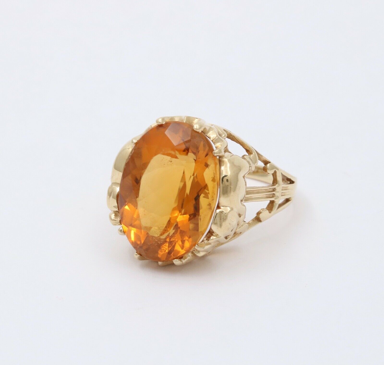 Vintage 10K Yellow Gold Citrine Elephant ring, Statement Ring.