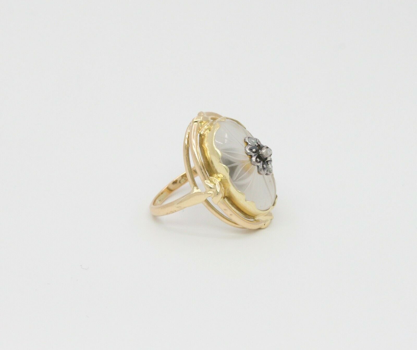 Vintage 14K Yellow Gold Floral Diamond Carved Rock Crystal Ring