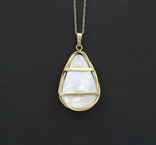 Load image into Gallery viewer, Vintage Mabe Pearl 14K Yellow Gold Pendant
