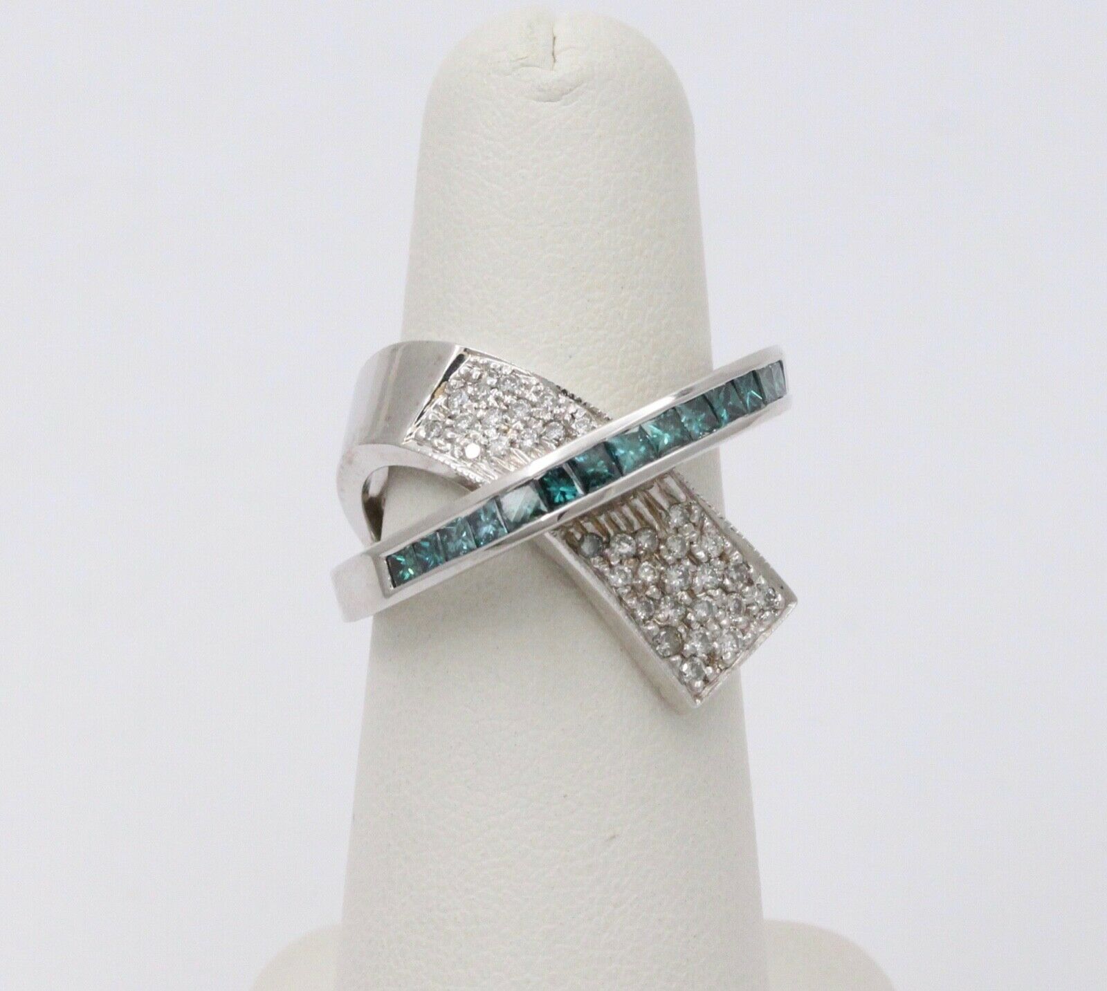 Cool Unisex Geometric Diamonds White Blue Diamonds 14K White Gold Ring