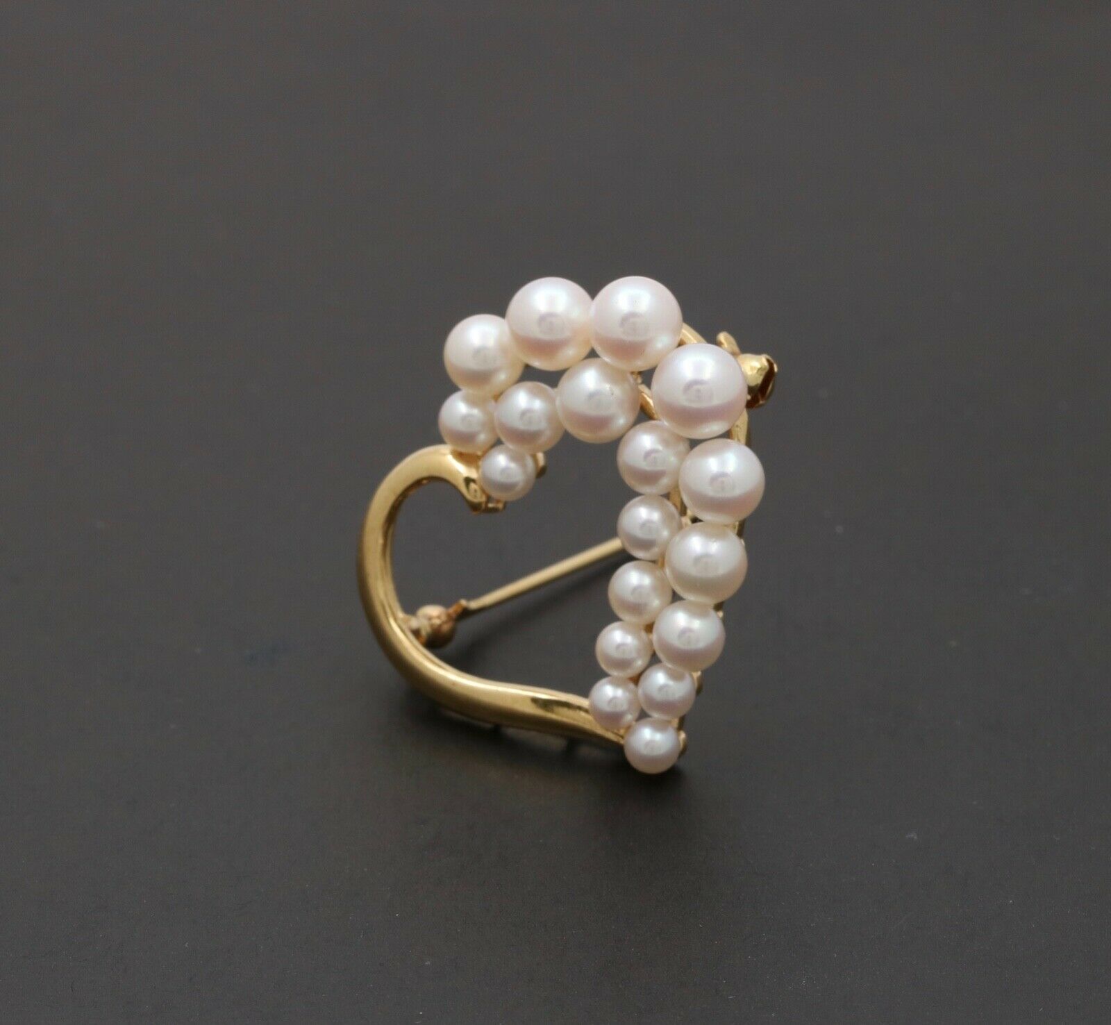 Mikimoto Heart 18K Yellow Gold Akoya Pearls Brooch Pin