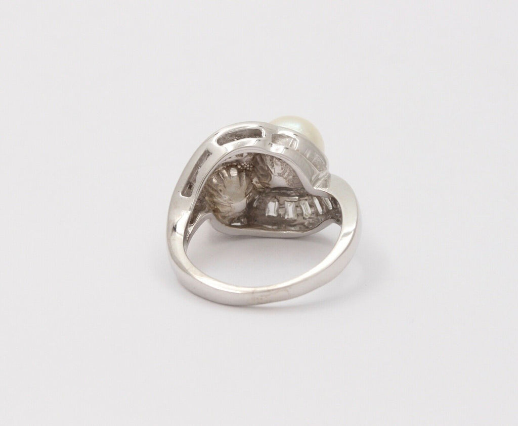 Vintage Classic Bypass Culture Pearl Baguette Diamond Gold Ring, Statement Ring