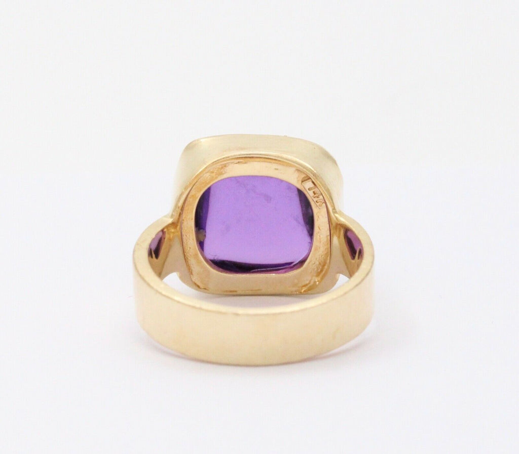 Vintage Cabochon Cut Amethyst 14K Yellow Gold Ring