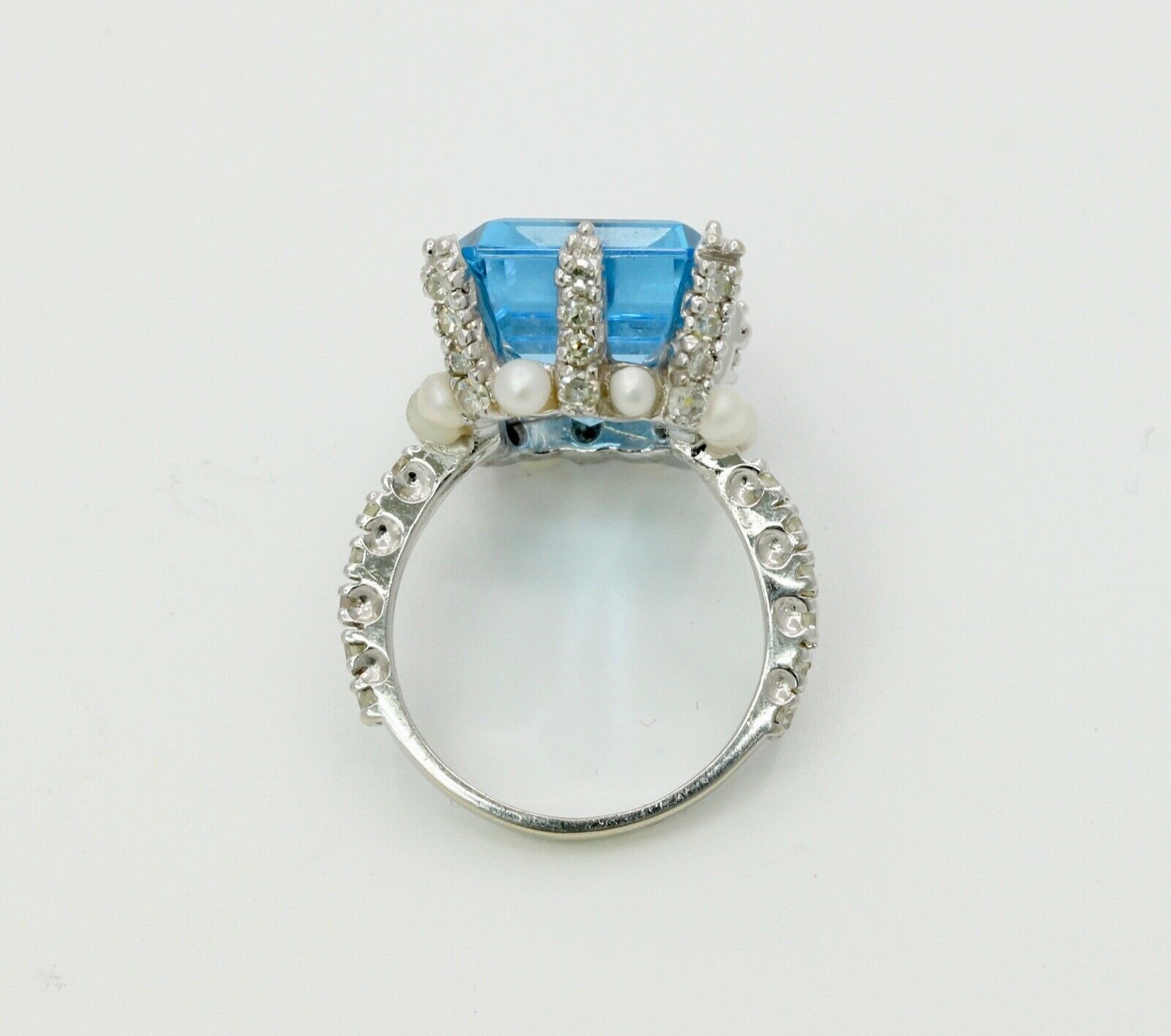 Elegant Retro Emerald Cut Blue Topaz Diamonds Pearls 18K White Gold Ring
