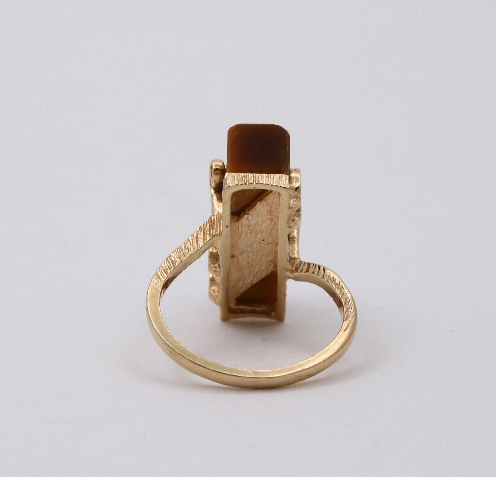 Vintage 14K Yellow Gold Tiger Eye Swirling Ring