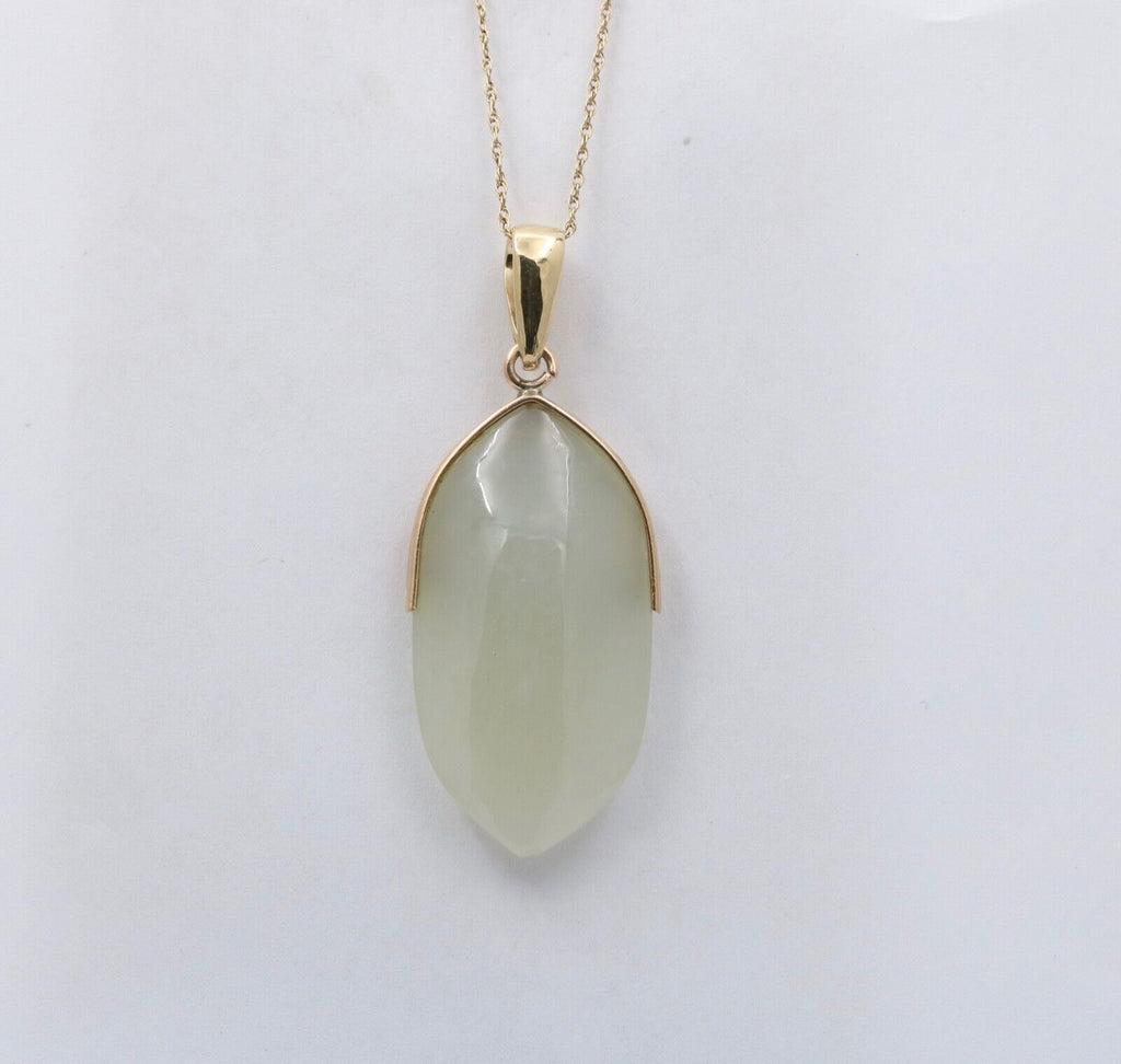Vintage 14K yellow gold Jadeite Jade Grape Motif Charm Pendant