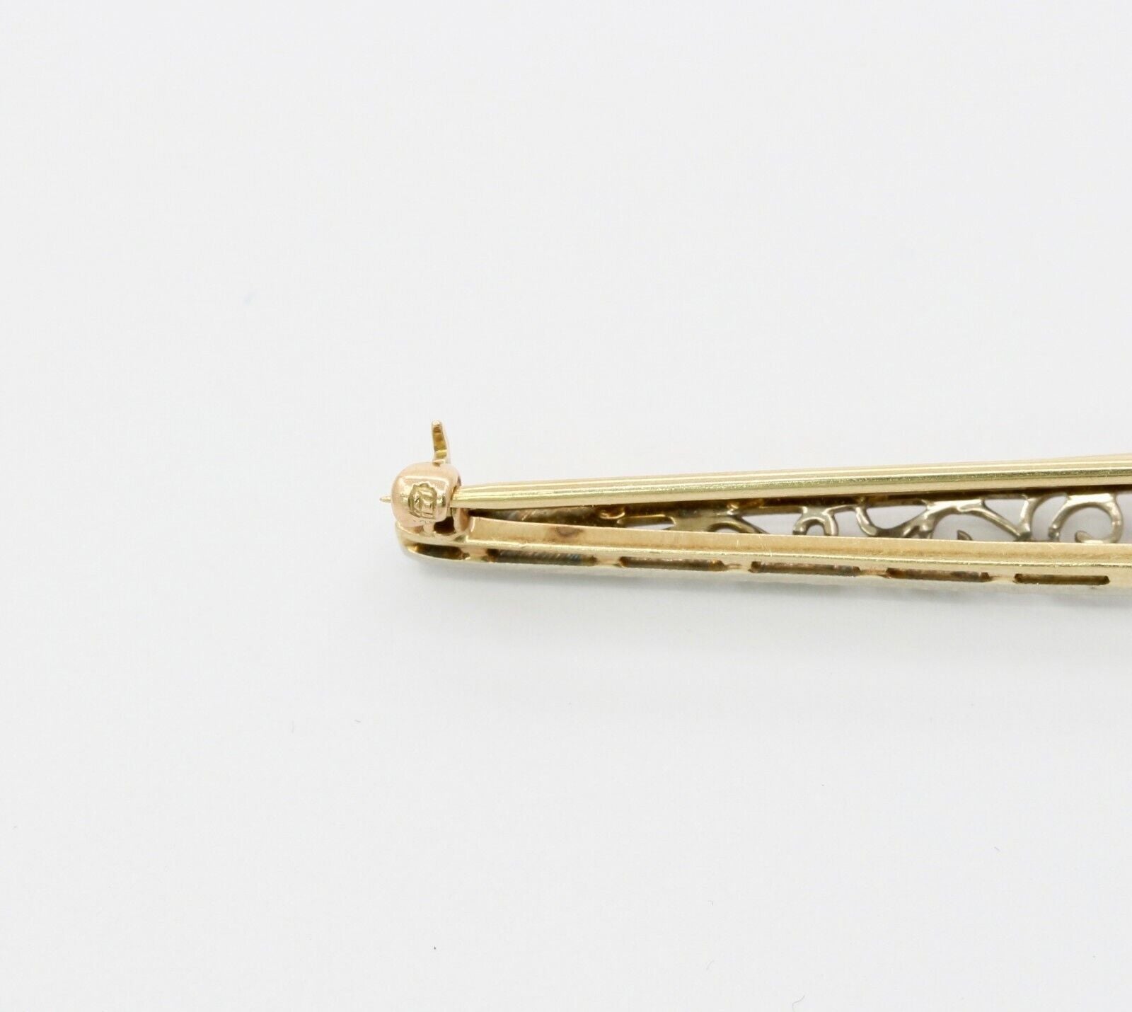 Art Deco 14K White Gold Diamond Filigree Brooch