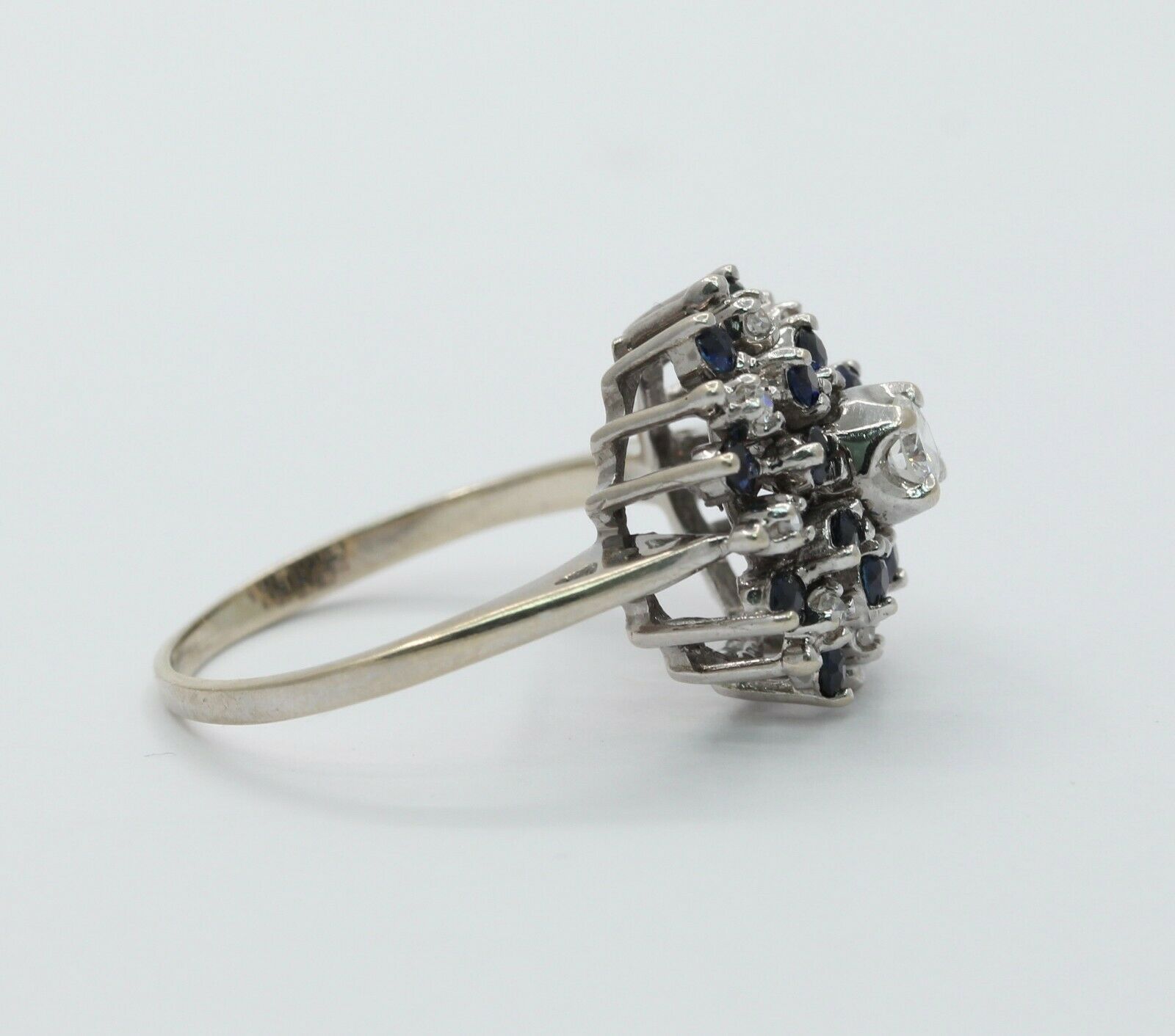 Vintage 14K White Gold Starburst Sapphire Diamond Ring