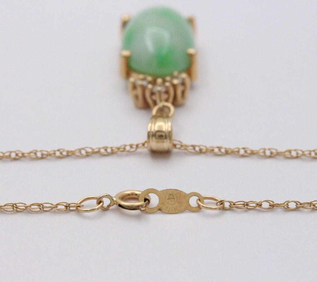 Vintage Jade Diamonds 14K Yellow Gold Pendant and Chain