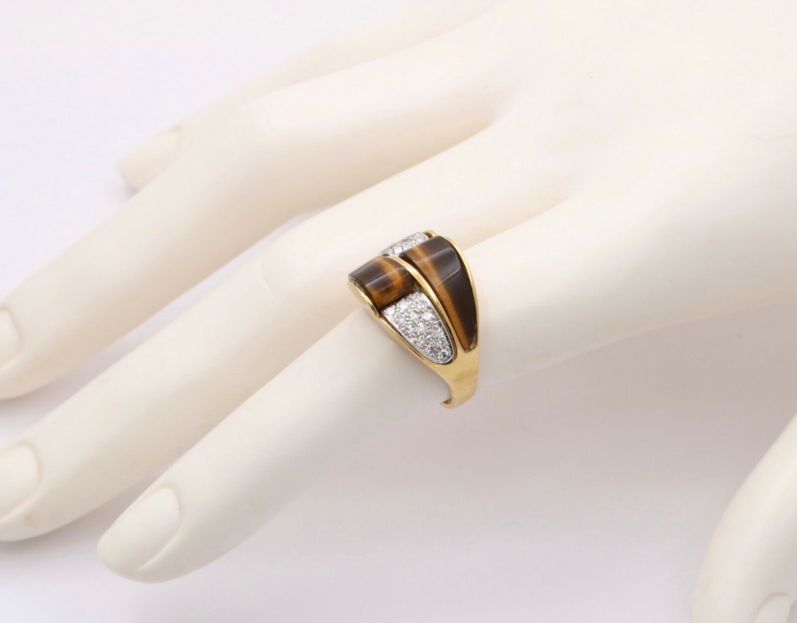 Vintage Italian Tiger's Eye Diamonds 18K Yellow Gold Ring