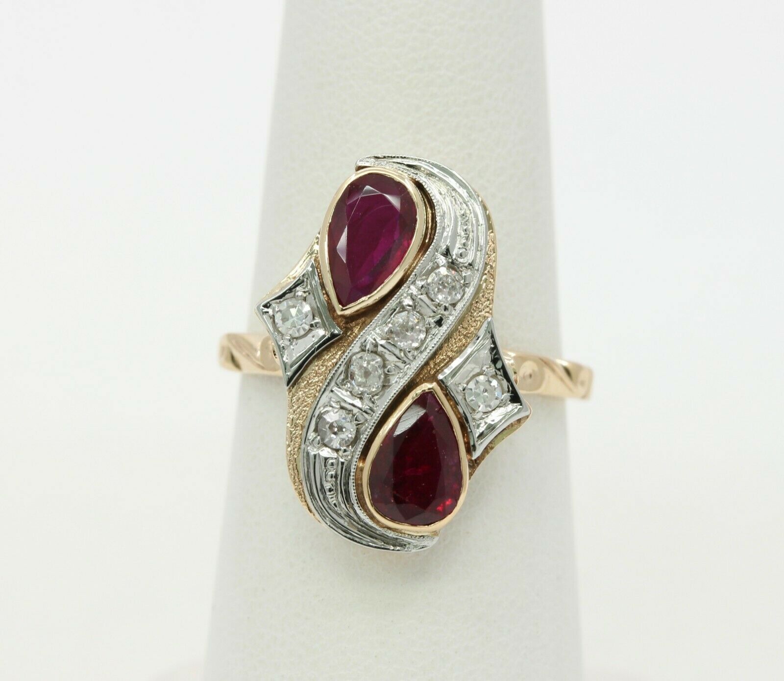 Vintage 14/18K Yellow Gold Ruby Diamond Yin Yang Style Ring