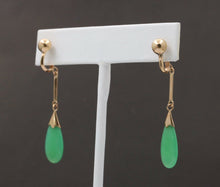 Load image into Gallery viewer, Vintage 14K Yellow Gold Green Chrysoprase Drop Earrings, Screw Back Earrings.
