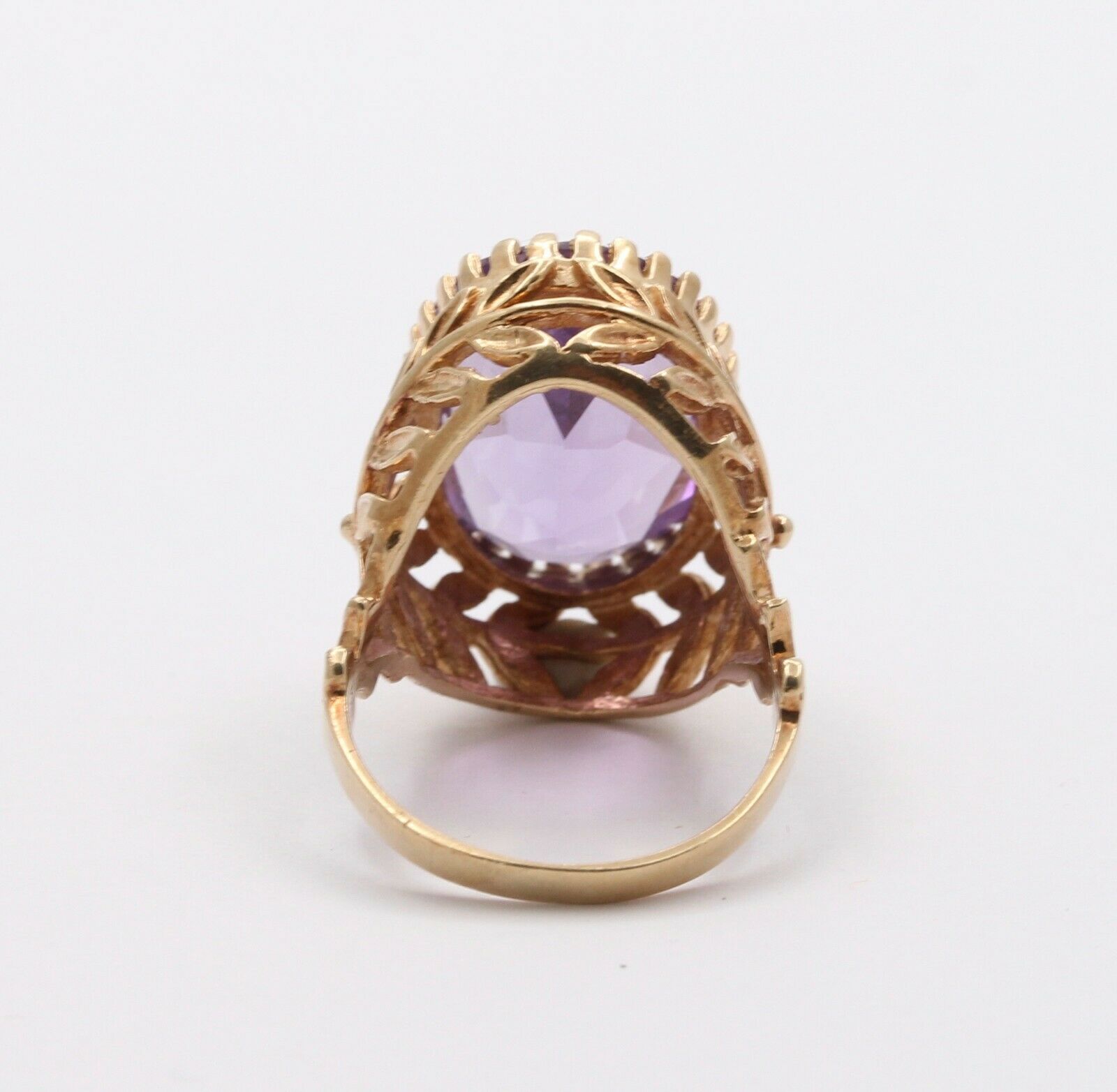Vintage 10K Yellow Gold Floral Setting Amethyst Statement Ring