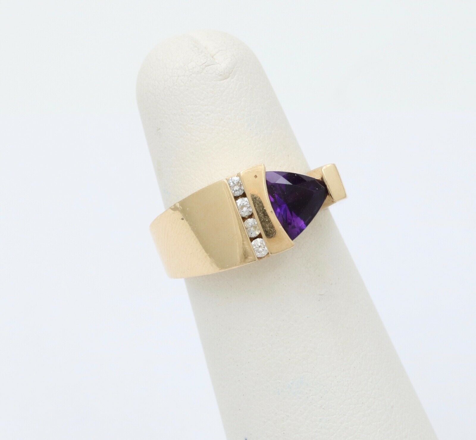 MidCentury 14K Yellow Gold Geometric Siberian Triangle Amethyst Diamond Ring Ban