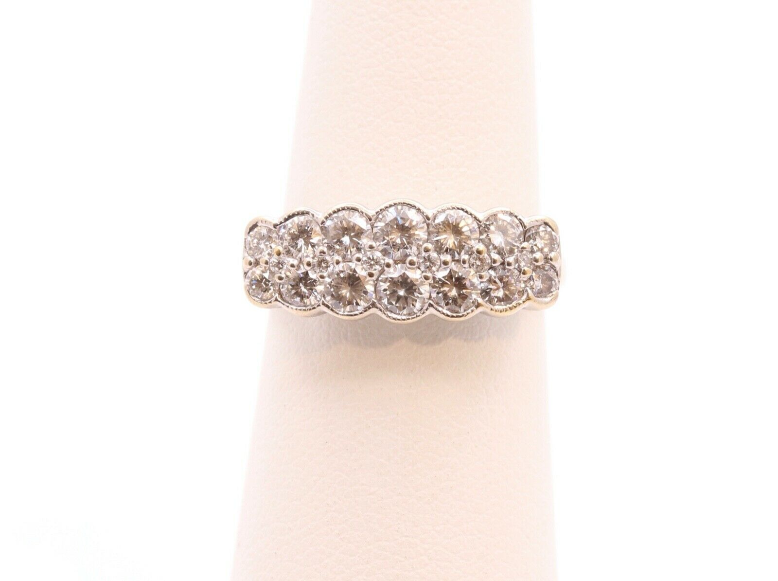 Vintage Ladies Diamonds 18K White Gold Wedding Band Ring