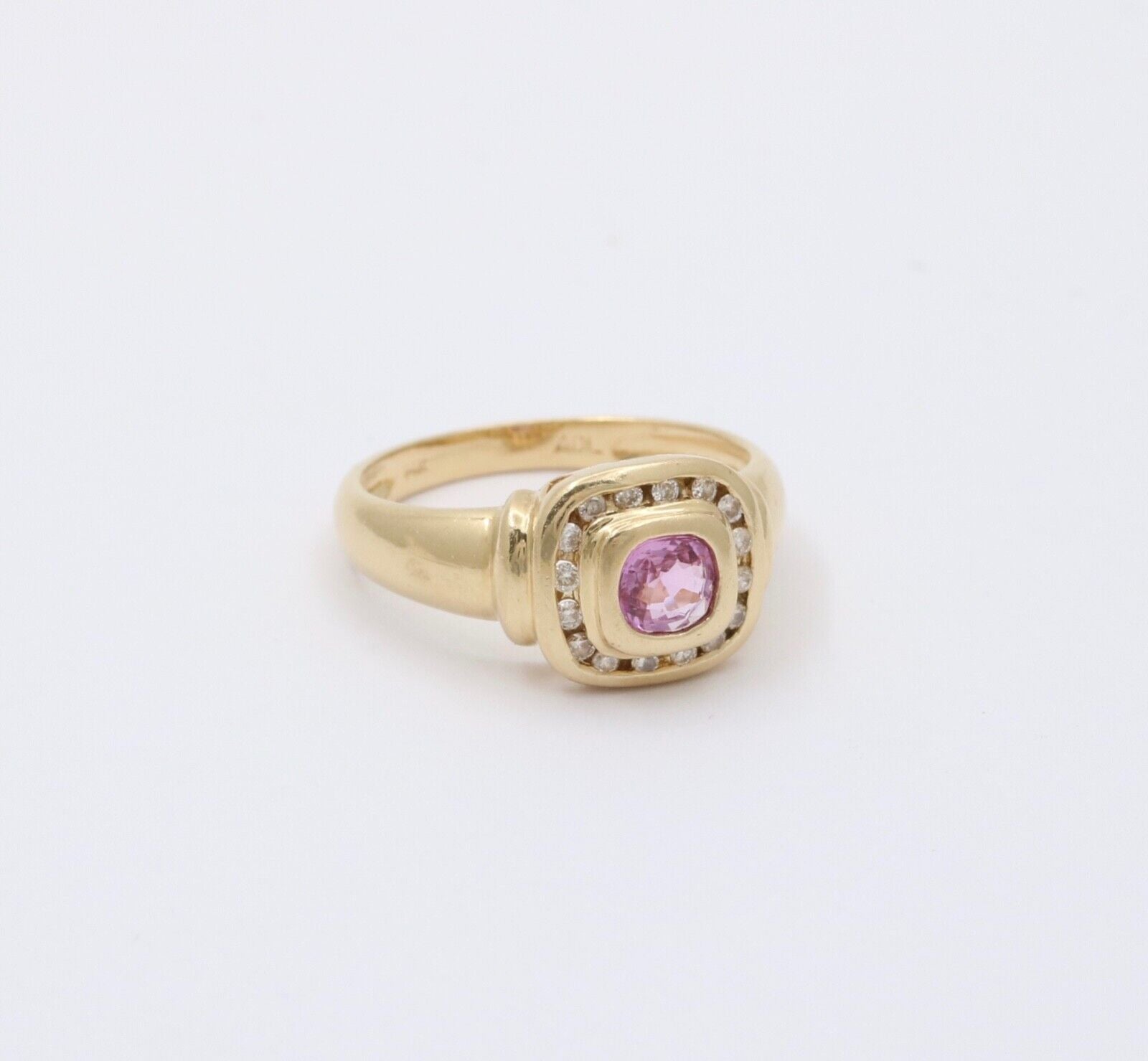 Vintage Pink Sapphire Diamonds 14k Yellow Gold Ring