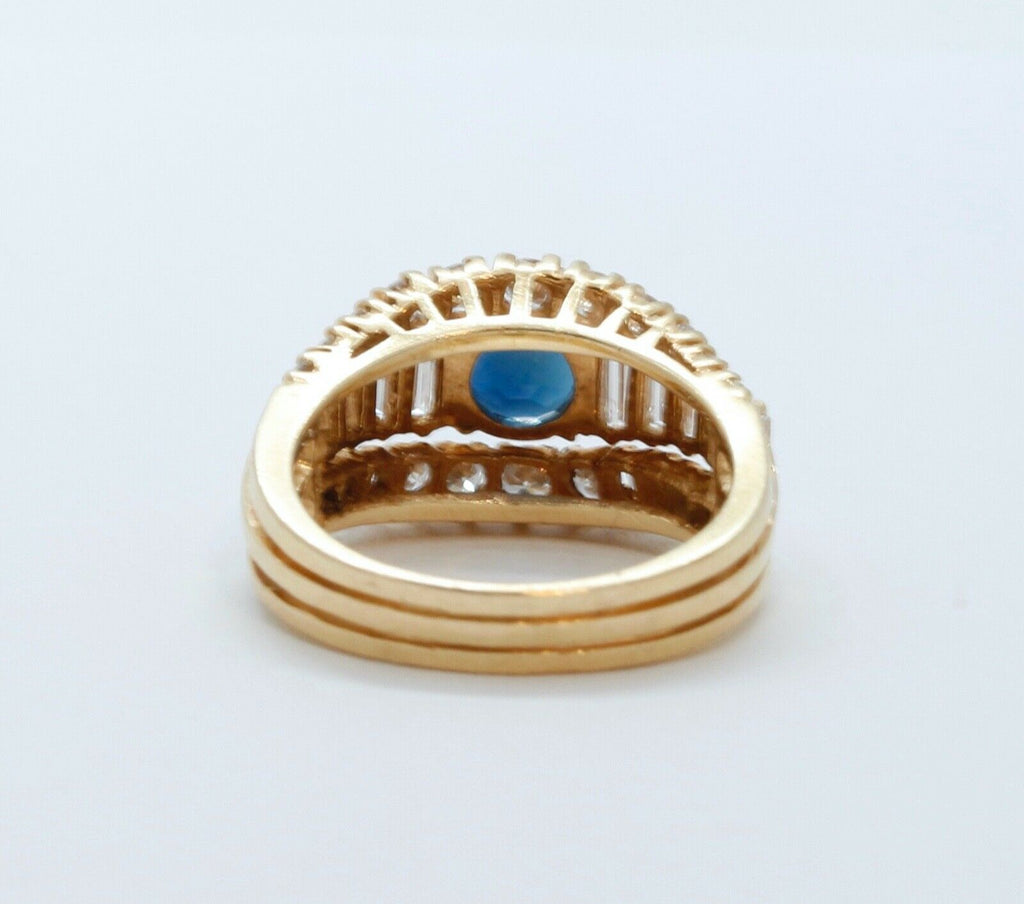 Vintage Ladies Blue Sapphire Diamonds 18K Yellow Gold Ring