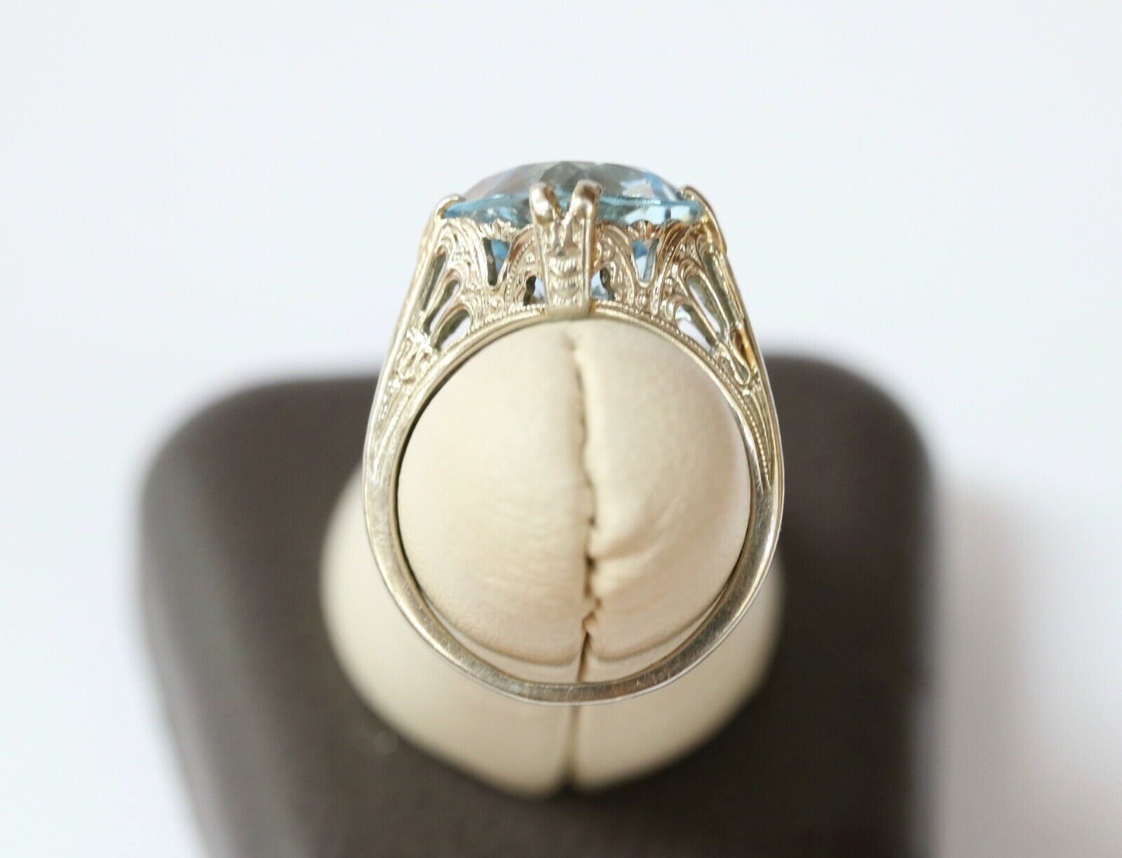 Art Deco 18K White Gold Synthetic Aquamarine Ring