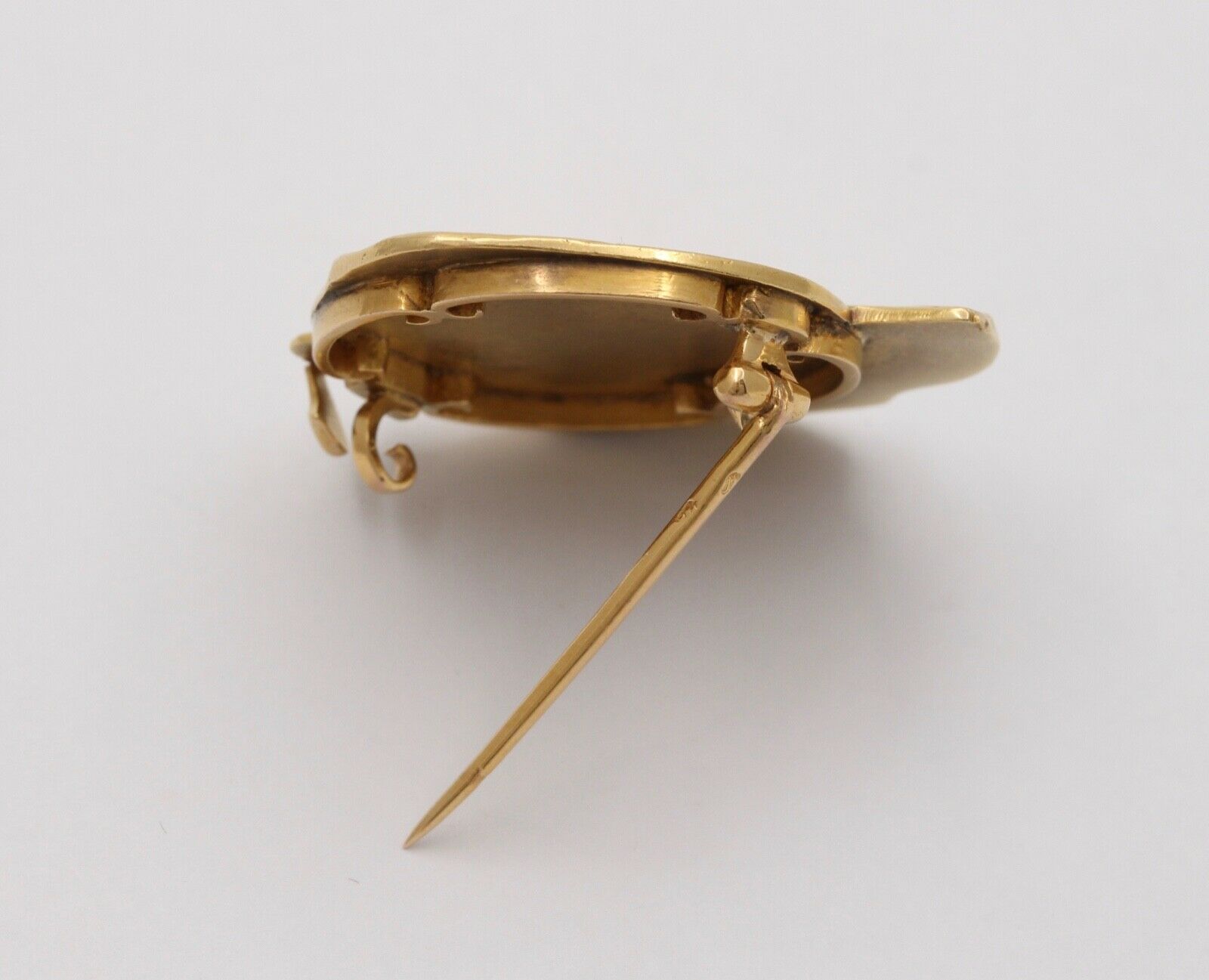 Gorgeous Art Nouveau French Woman’s Portrait 18K Gold Brooch Pin.