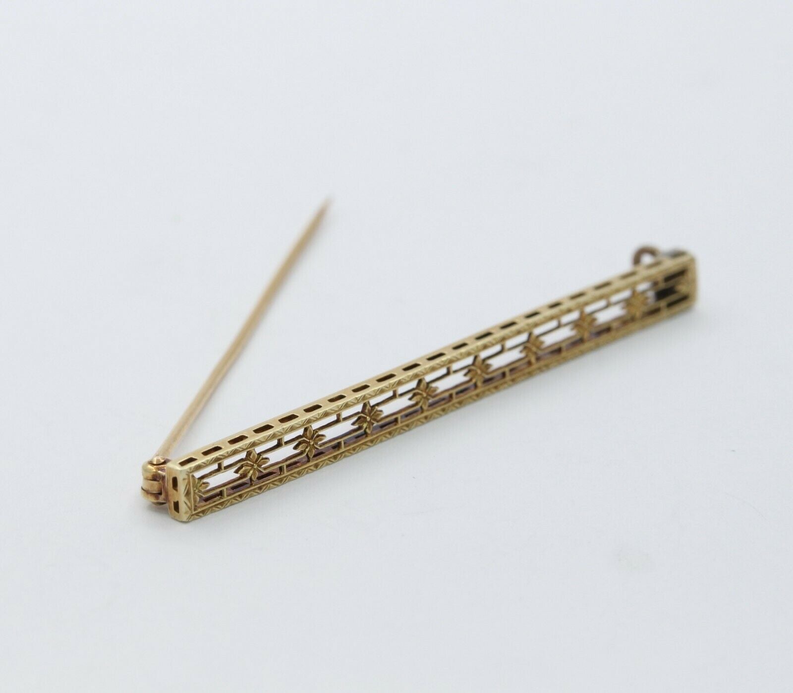Victorian 18K Yellow Gold Bar Pin