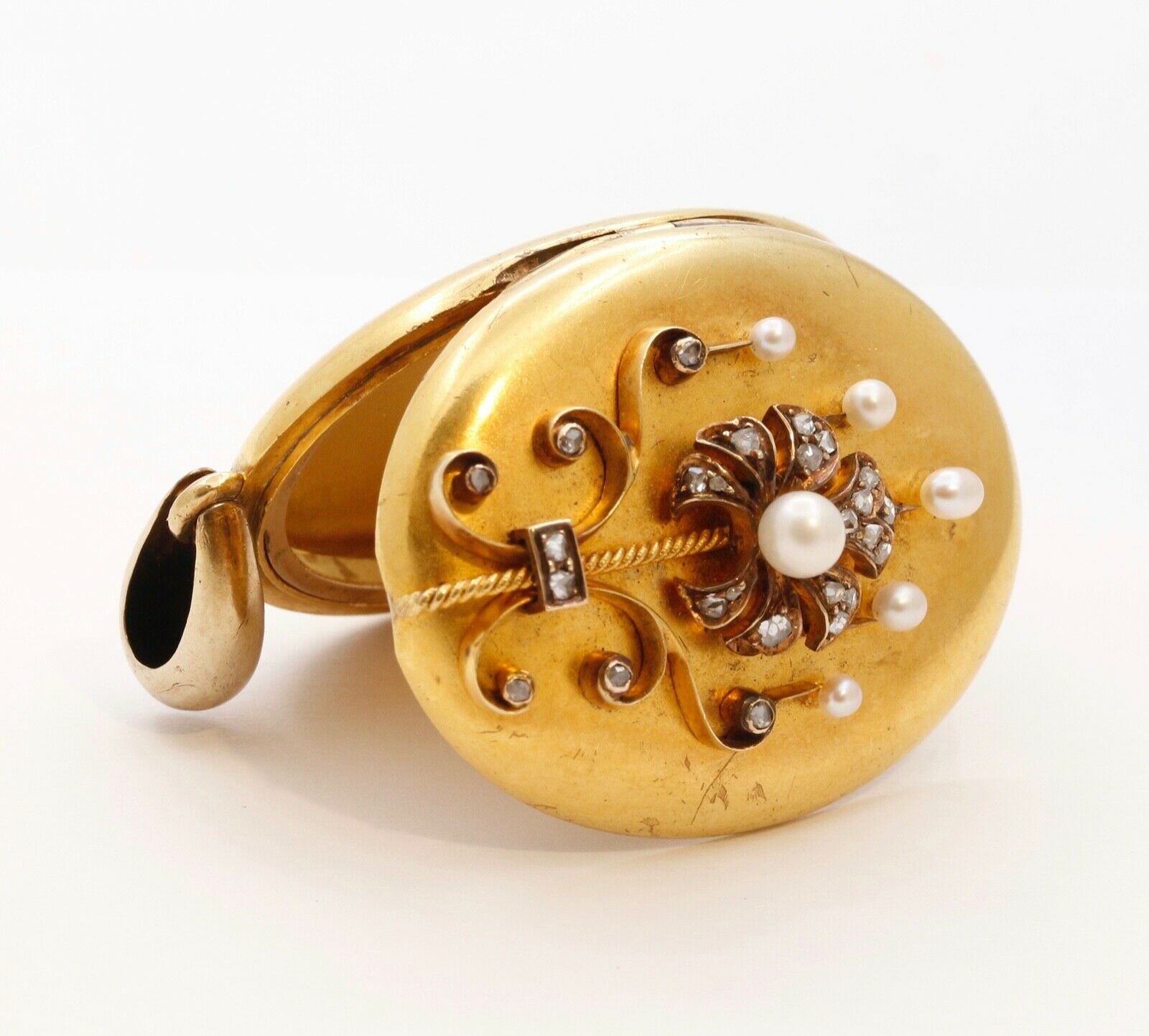 Victorian 18K Yellow Gold Diamonds Pearls Pendant Locket
