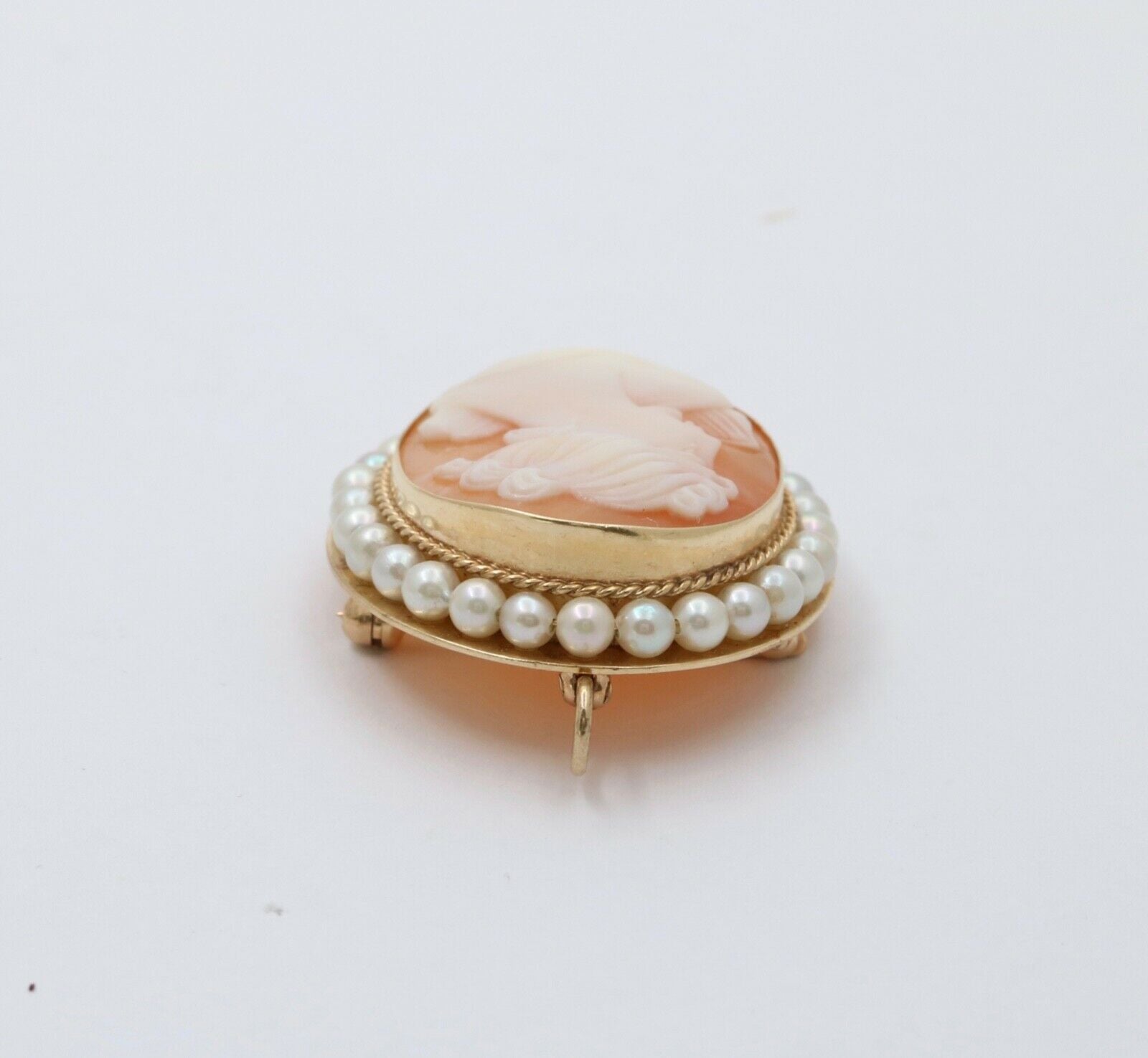 Vintage Carved Shell Cameo Pearls 14K Yellow Gold Brooch Pendant
