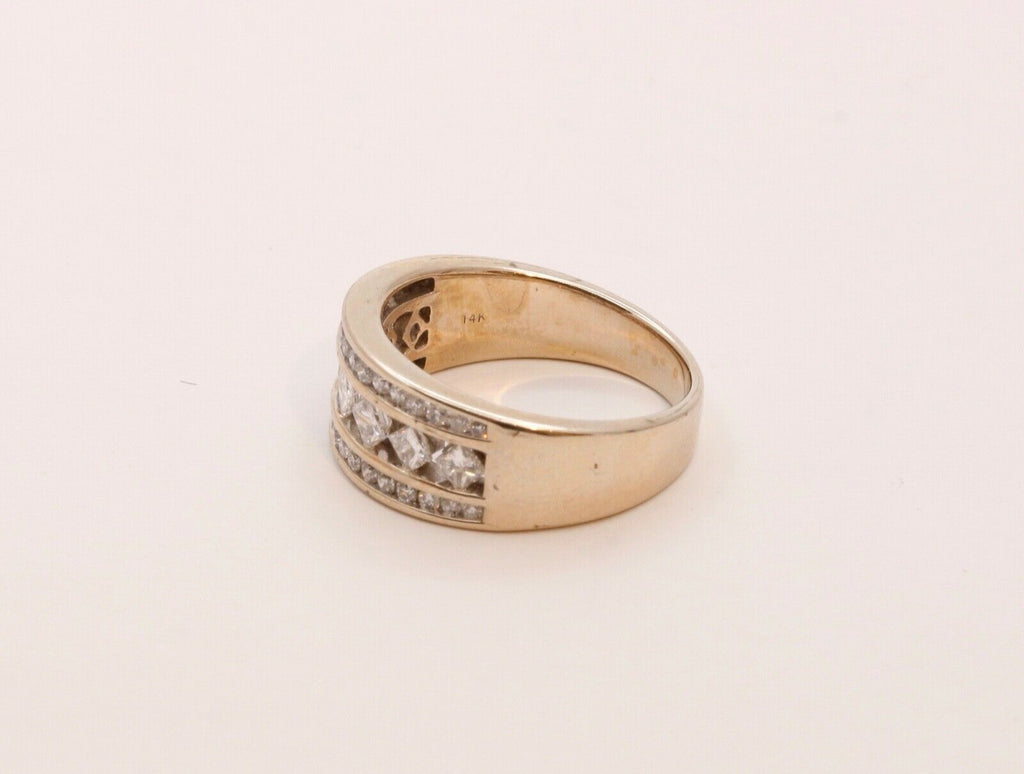 Vintage Ladies Diamonds 14K Yellow Gold Wedding Band