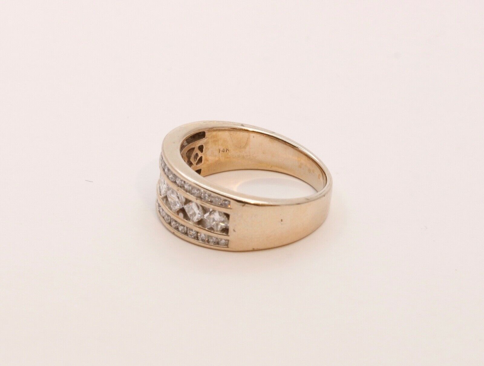 Vintage Ladies Diamonds 14K Yellow Gold Wedding Band