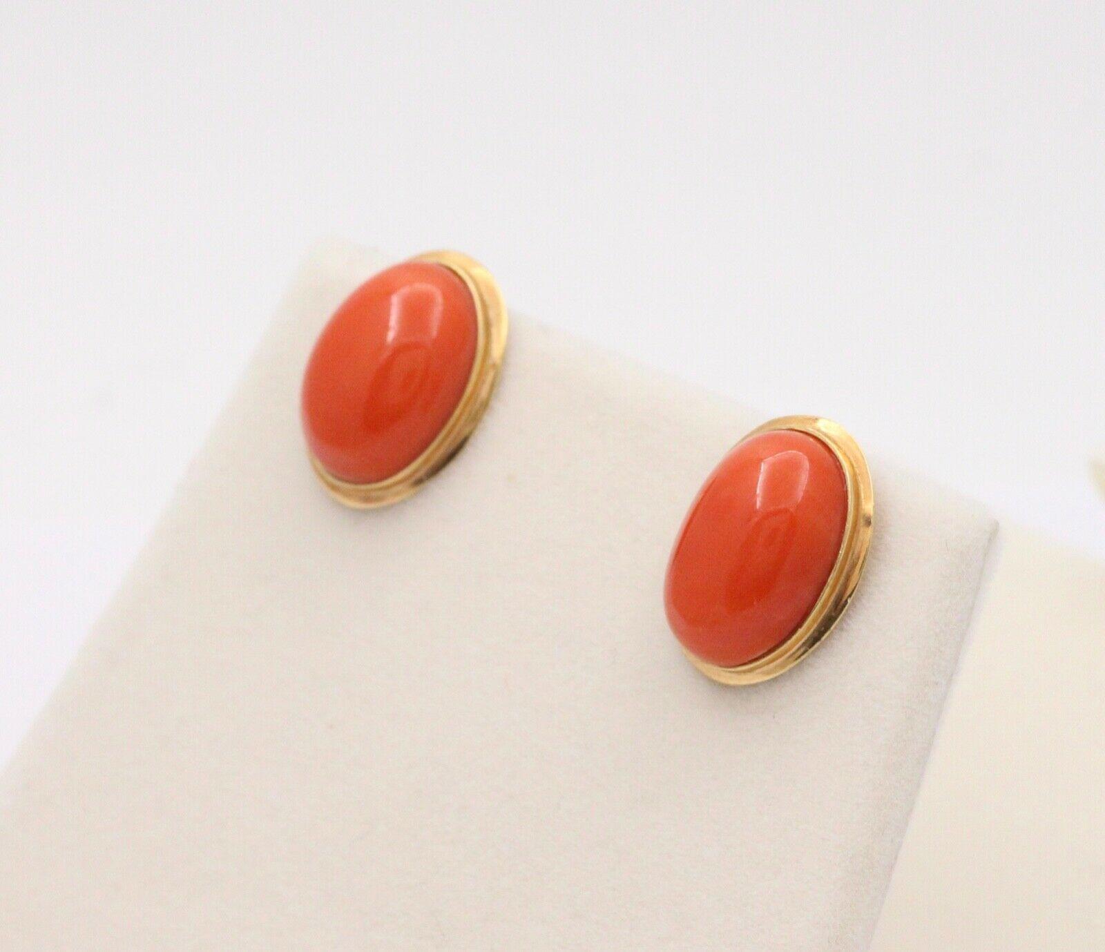 Vintage 14K Yellow Gold And Natural Coral Earrings
